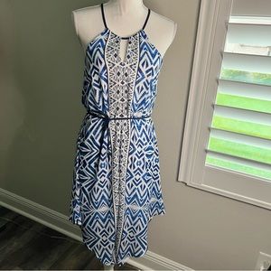 Dress petite XS/TP. Blue with fabric thin belt. Flows. Has layer white.